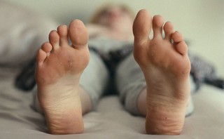 Elizabeth Debicki feet photo thumbnail