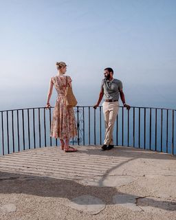 Elizabeth Debicki feet photo thumbnail