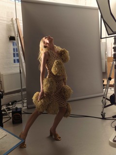 Elizabeth Debicki feet photo thumbnail