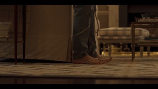 Elizabeth Debicki feet photo thumbnail