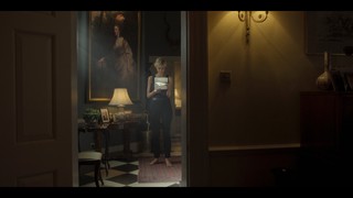 Elizabeth Debicki feet photo thumbnail