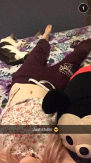 Elizabeth Dwyer feet photo 1