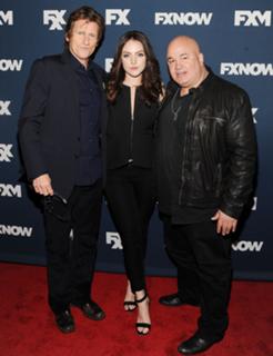 Elizabeth Gillies feet photo thumbnail