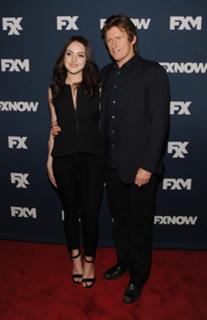 Elizabeth Gillies feet photo thumbnail