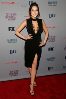 Elizabeth Gillies feet photo thumbnail