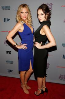 Elizabeth Gillies feet photo thumbnail