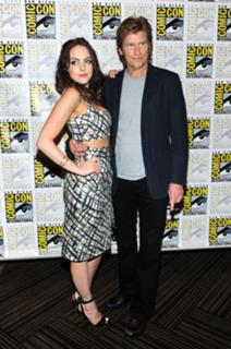 Elizabeth Gillies feet photo thumbnail