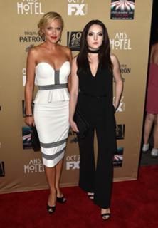 Elizabeth Gillies feet photo thumbnail