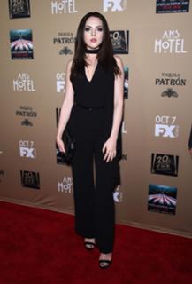 Elizabeth Gillies feet photo thumbnail