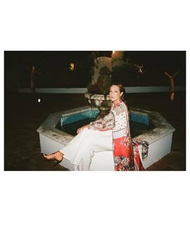 Elizabeth Gillies feet photo thumbnail