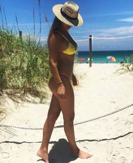 Elizabeth Gutierrez feet photo 3