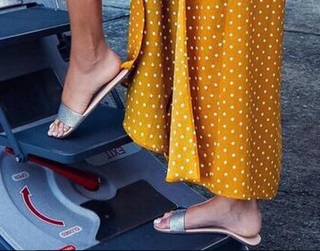 Elizabeth Gutierrez feet photo 14