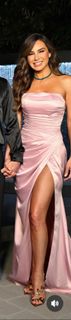Elizabeth Gutierrez feet photo 2