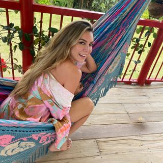 Elizabeth Gutierrez feet photo 5