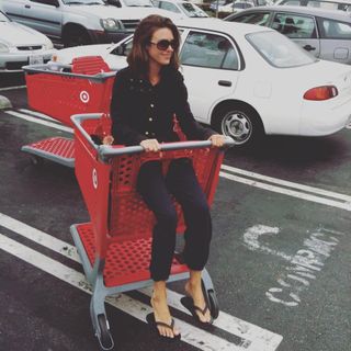 Elizabeth Hendrickson feet photo 5