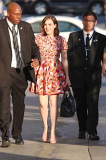 Elizabeth Henstridge feet photo thumbnail