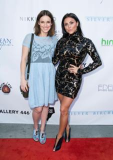 Elizabeth Henstridge feet photo thumbnail
