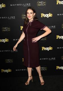 Elizabeth Henstridge feet photo thumbnail