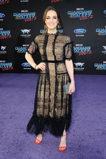 Elizabeth Henstridge feet photo thumbnail