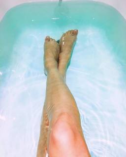 Elizabeth Ho feet photo 13