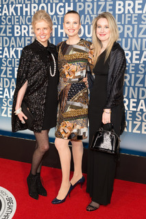 Elizabeth Holmes feet photo thumbnail