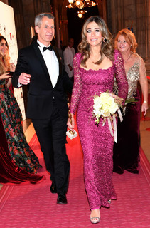 Elizabeth Hurley feet photo thumbnail
