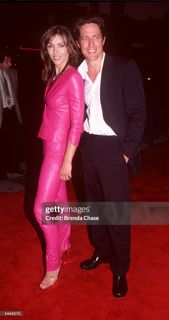 Elizabeth Hurley feet photo 4
