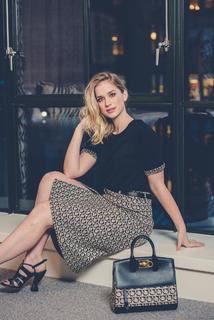 Elizabeth Lail feet photo thumbnail