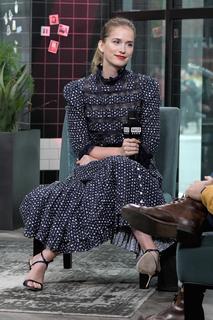 Elizabeth Lail feet photo thumbnail