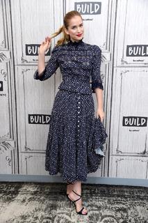 Elizabeth Lail feet photo thumbnail