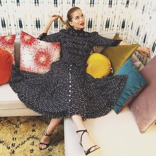 Elizabeth Lail feet photo thumbnail