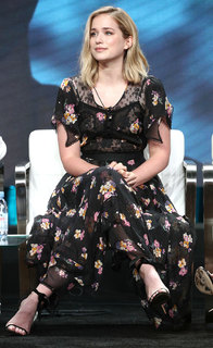 Elizabeth Lail feet photo thumbnail