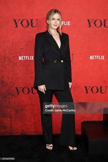 Elizabeth Lail feet photo thumbnail