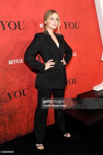 Elizabeth Lail feet photo thumbnail