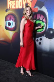 Elizabeth Lail feet photo 7