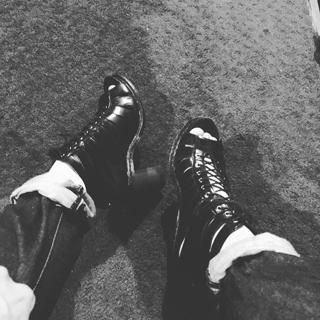 Elizabeth Lzzy Mae Hale feet photo thumbnail