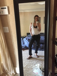 Elizabeth Lzzy Mae Hale feet photo thumbnail