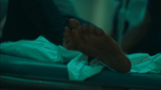 Elizabeth Lzzy Mae Hale feet photo thumbnail