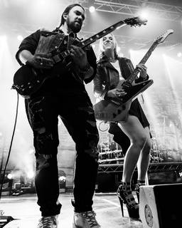 Elizabeth Lzzy Mae Hale feet photo thumbnail