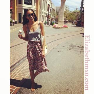 Elizabeth Mathis feet photo 2