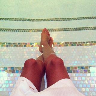 Elizabeth Mathis feet photo 18