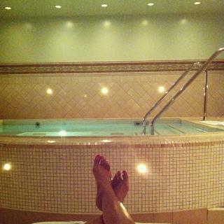 Elizabeth Mathis feet photo 17