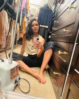 Elizabeth Mathis feet photo 12