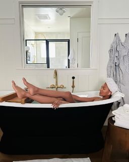 Elizabeth Mathis feet photo 7