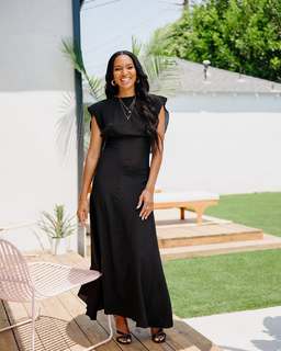 Elizabeth Mathis feet photo 12
