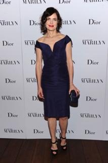 Elizabeth McGovern feet photo 19