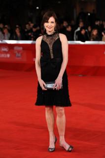 Elizabeth McGovern feet photo 15
