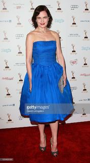 Elizabeth McGovern feet photo 1