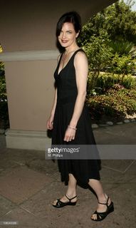 Elizabeth McGovern feet photo 19