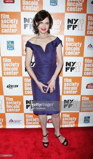 Elizabeth McGovern feet photo 13